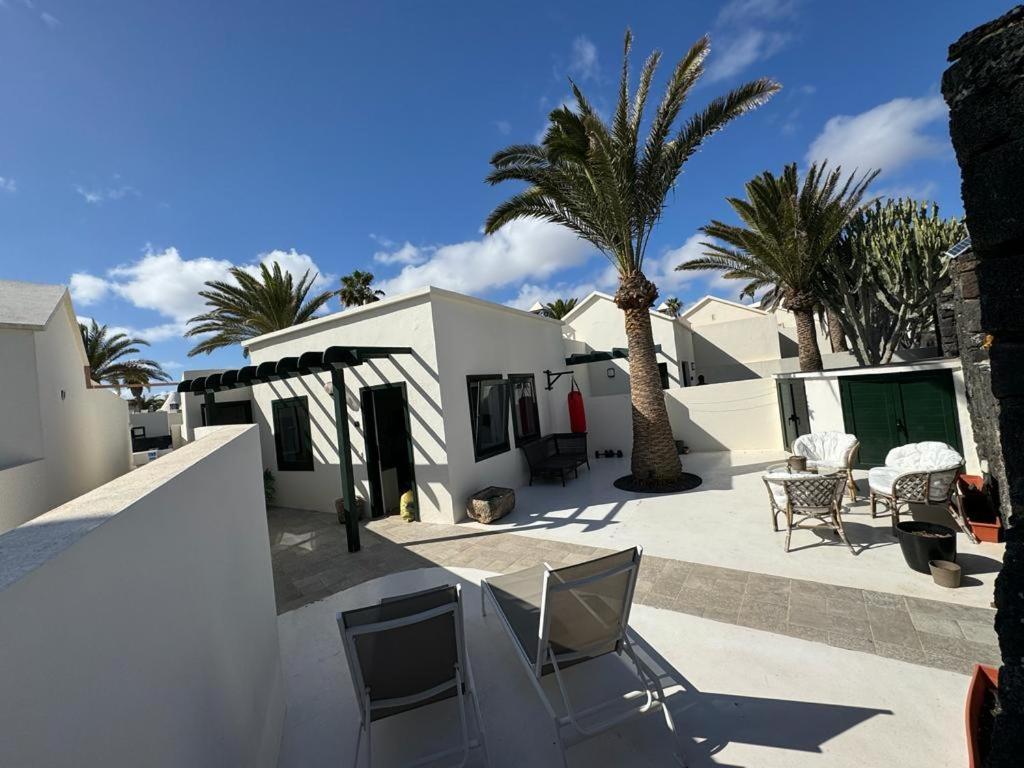 Luxury Bungalow Playa Roca Costa Teguise Exterior photo